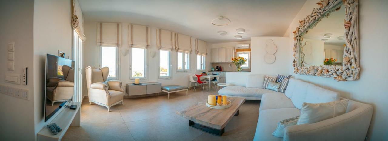 Cocos Villa *